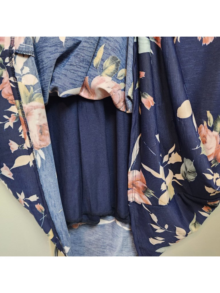 Pinkblush Maternity Maxi Dress Sz S Navy Blue Rose Print Short Sleeve — image 5 of 8